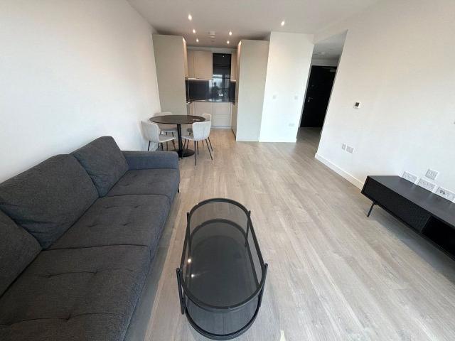 Apartment for rent in Woodberry Down, Stamford Hill