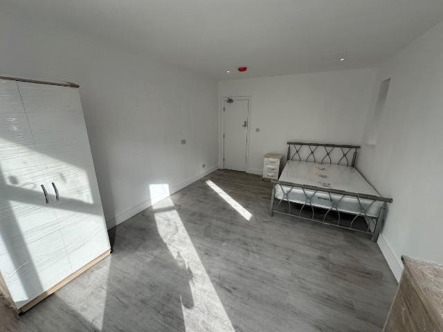 House for rent in Victoria Park, Manchester