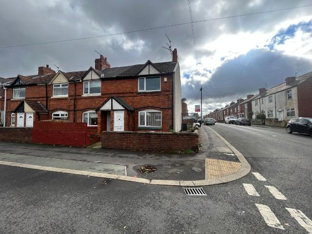 Apartment for rent in Throapham, Rotherham