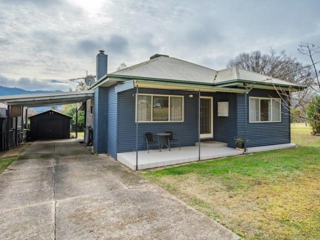 House for sale in Eskdale, Victoria