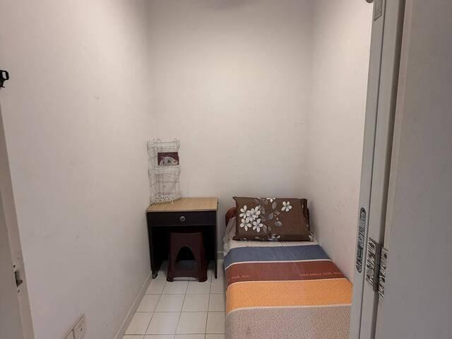 Room for rent