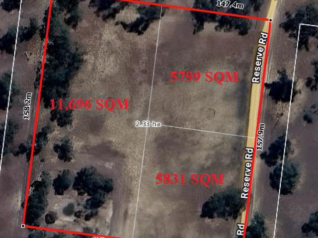 Cottage for sale in Broughton, Victoria