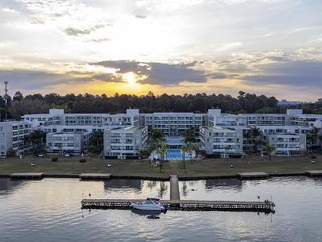 Apartamento venda em Região Geográfica Imediata do Distrito Federal, Região Integrada de Desenvolvimento do Distrito Federal e Entorno