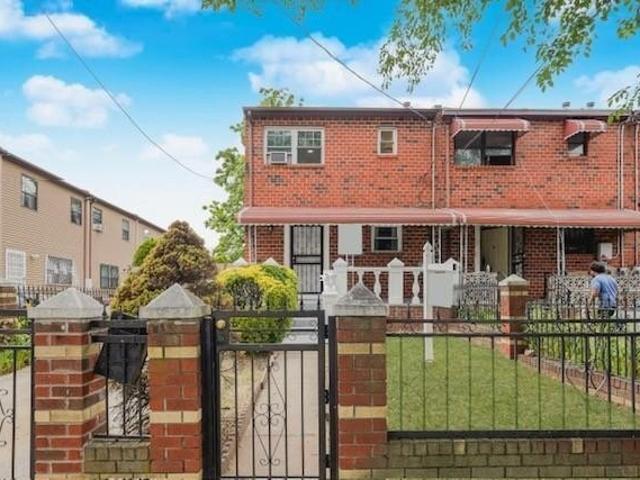 House for sale in Brooklyn
