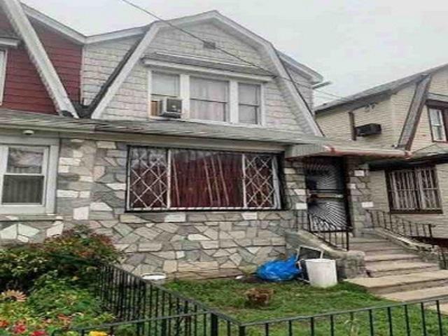 House for sale in Arverne, New York
