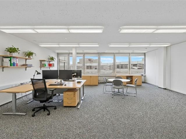 Büro mieten in Opfikon, Zürich