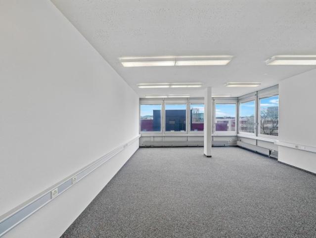 Büro mieten in Opfikon, Zürich