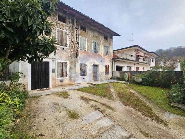 Villa Indipendente in vendita a Caneva, Friuli-Venezia Giulia