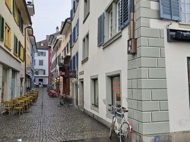 Apartment mieten in Einigen, Zürich