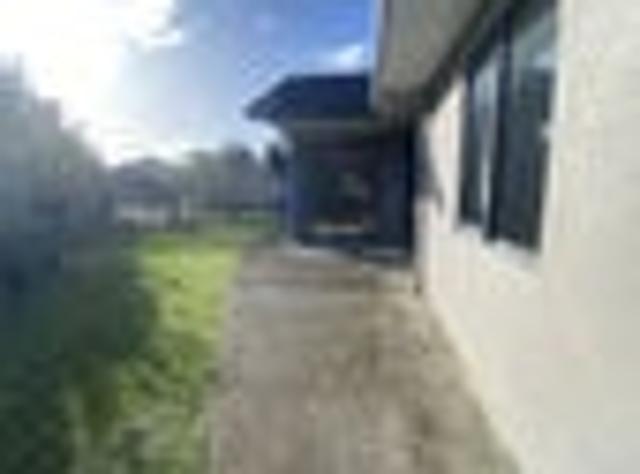 House for rent in Paremoremo