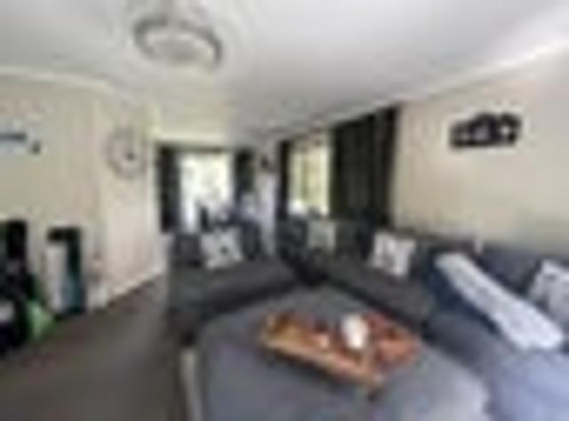 House for rent in Paremoremo, Oroua County