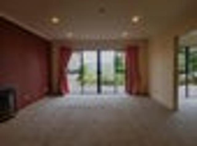 House for rent in Paremoremo