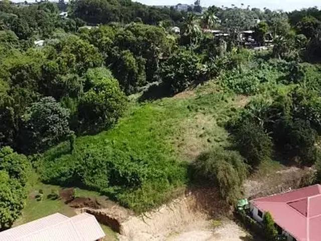 Terrain vente à L'Enclos, Martinique
