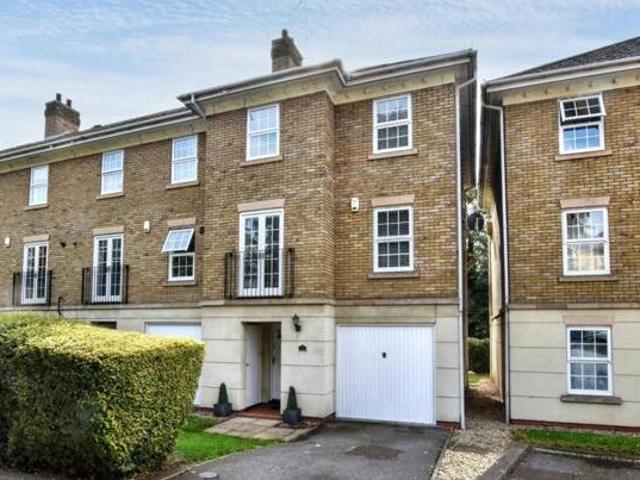 House for sale in Northampton, Northamptonshire