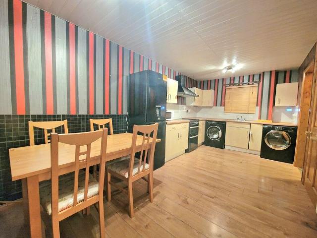 House for rent in Scholes, Wigan