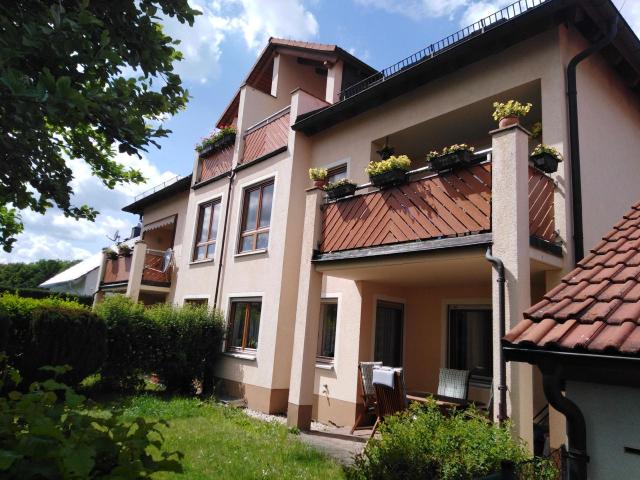 Dachgeschosswohnung kaufen in Meerane, Sachsen