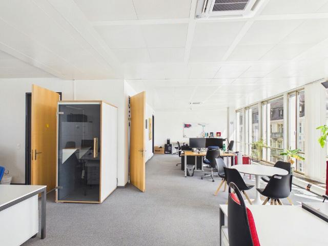 Büro mieten in Einigen, Zürich