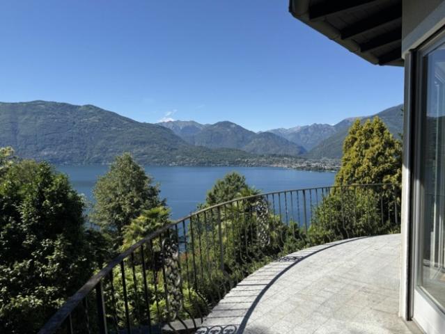 Einfamilienhaus kaufen in Gerra, Gambarogno, Tessin