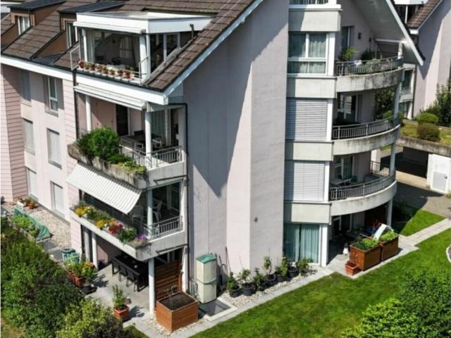 Wohnung kaufen in Strengelbach, Aargau