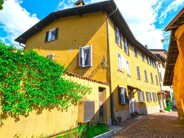 Wohnung kaufen in Collina d'Oro, Tessin