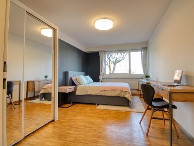 Zimmer mieten in Einigen, Zürich