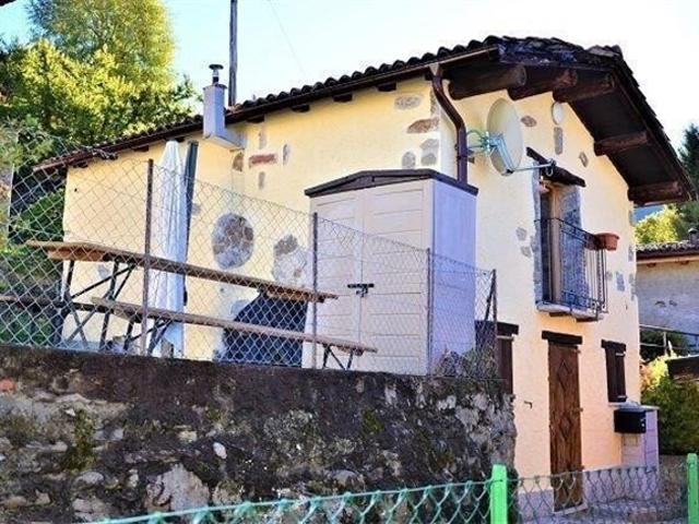 Zweifamilienhaus kaufen in Aldesago, Tessin