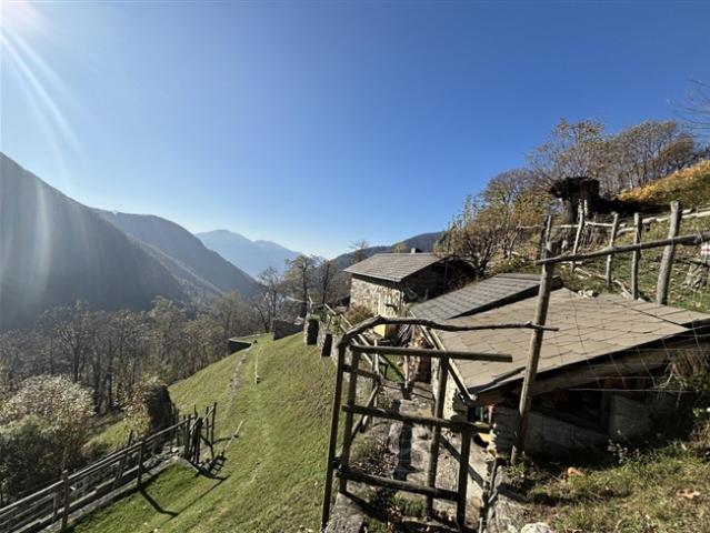 Zweifamilienhaus kaufen in Gerra, Verzasca, Tessin
