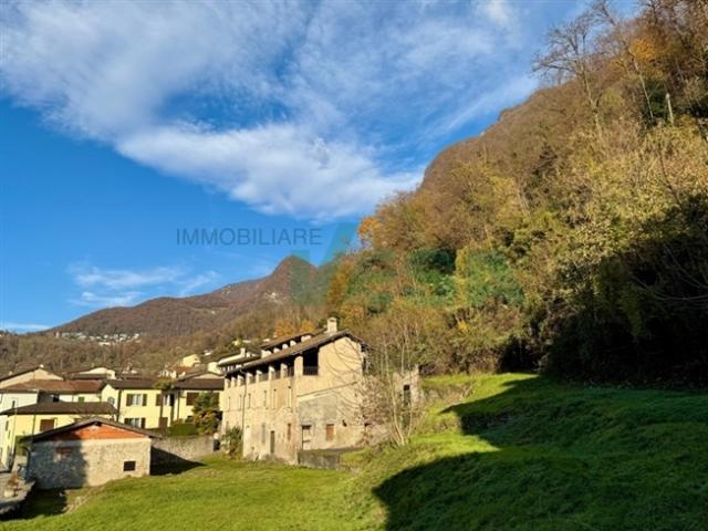 Grundstück kaufen in Mendrisio, Tessin