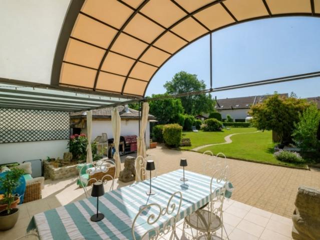 Einfamilienhaus kaufen in Laconnex