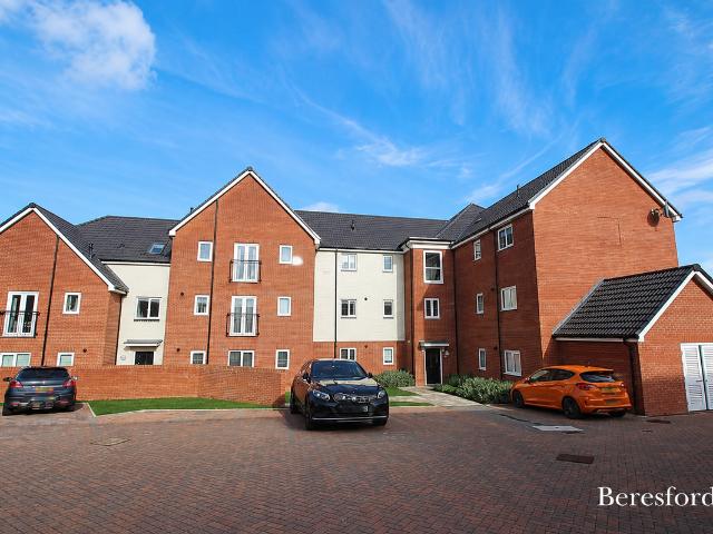 Apartment for rent in Noak Hill, Essex