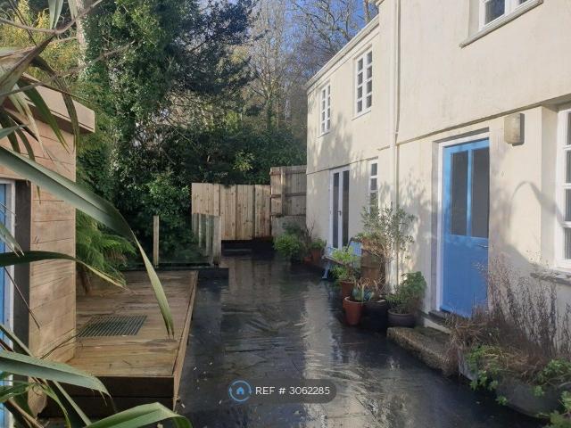 House for rent in Budock, Budock Water