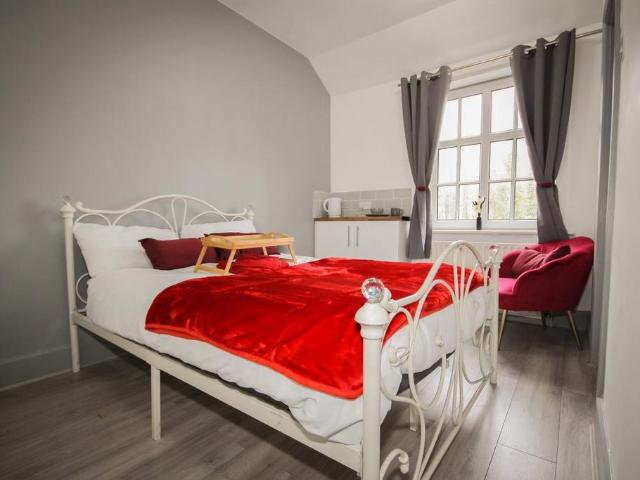 House for rent in Grove Park, Swale
