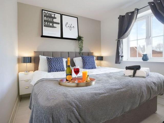 House for rent in Northampton, Grange Park