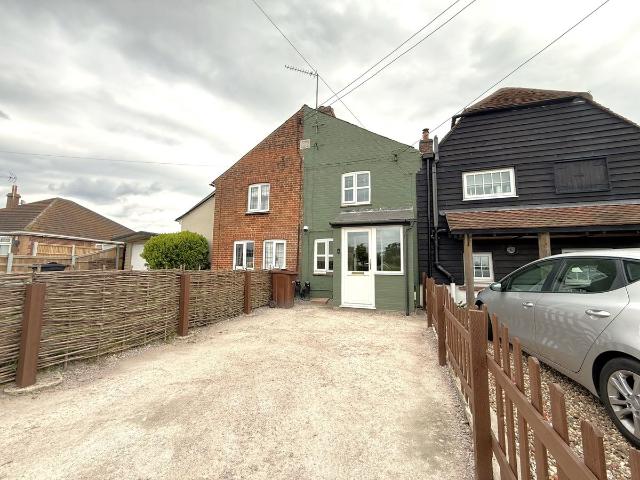 House for rent in Elmstead, Dale Hill