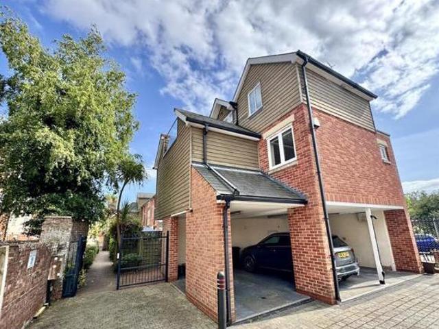 House for sale in Lymington, New Forest