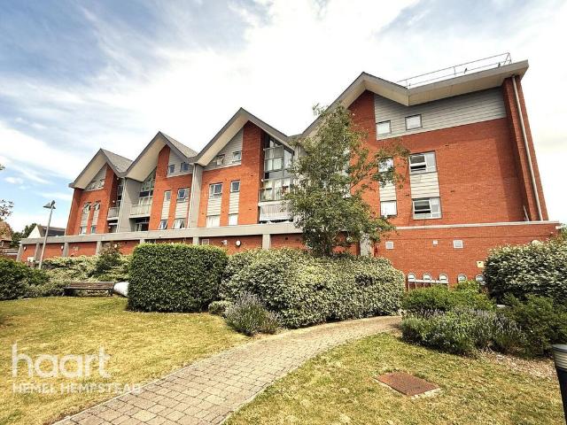 Apartment for rent in Batchworth, Hertfordshire