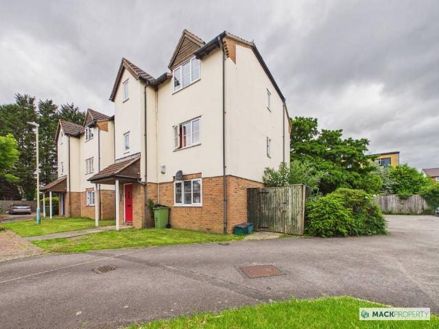 Apartment for rent in Alstone, Golden Valley