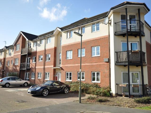 Apartment for rent in Worplesdon, Guildford