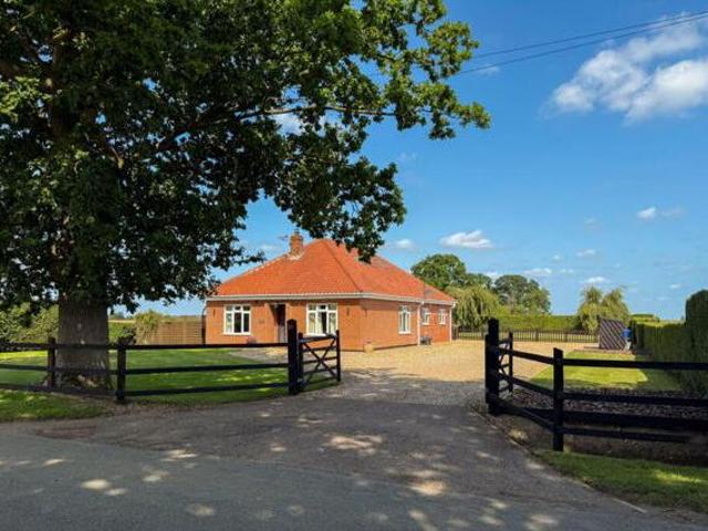 House for sale in Eastbridge, Suffolk