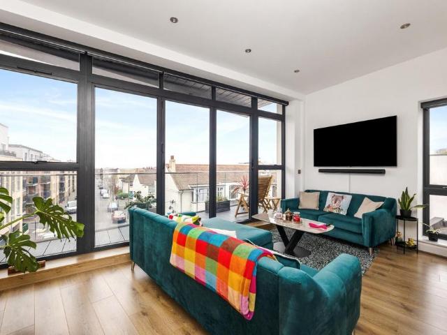Apartment for rent in Aldrington