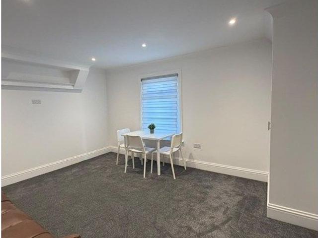 Apartment for rent in The Triangle, Reading