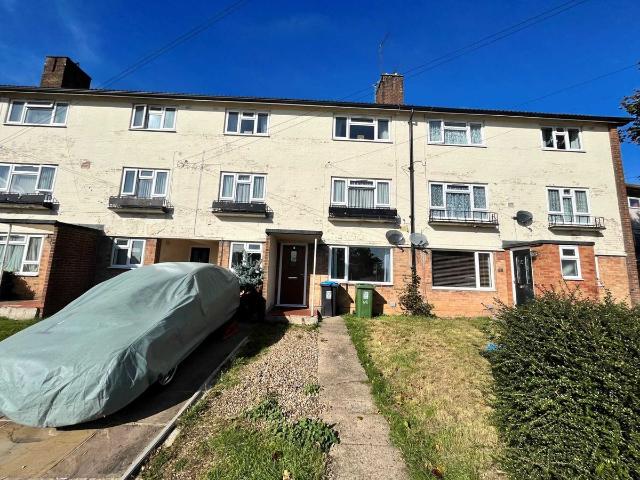 Apartment for rent in Bourne End, Pouchen End