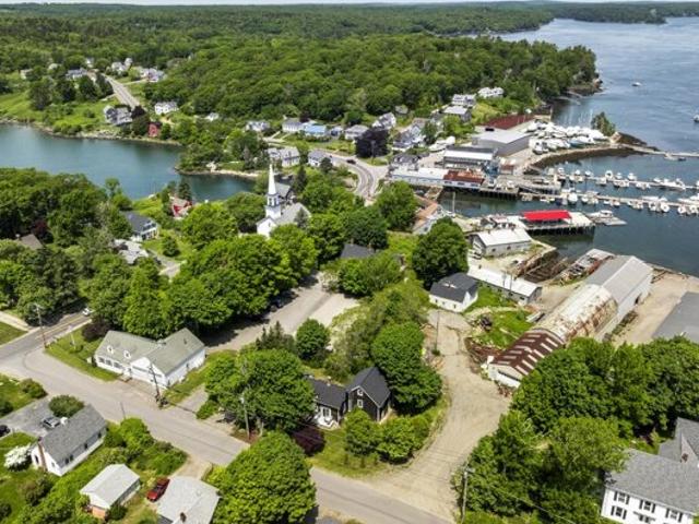 House for sale in Boothbay, Maine