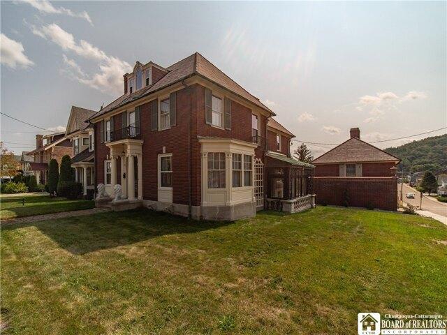 House for sale in Bradford, Pennsylvania