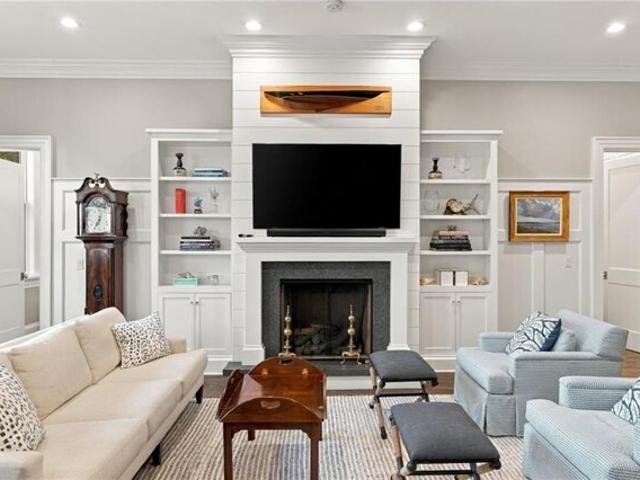 Condo for sale in Newport, Newport County