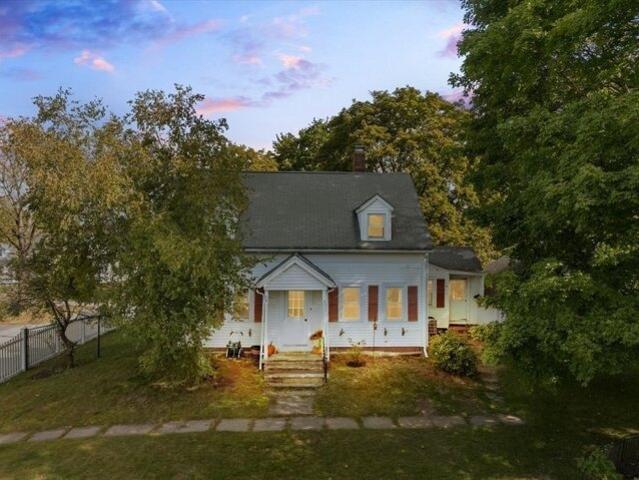House for sale in Walpole, Norfolk County