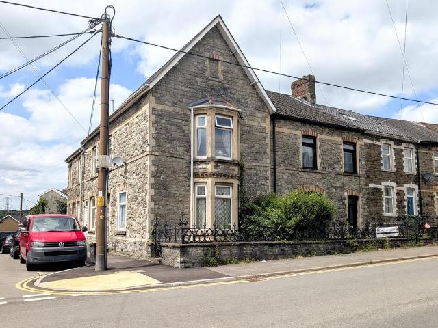 Apartment for rent in Pontyclun, Wales
