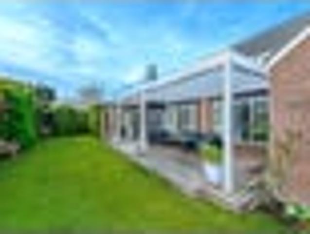 House for sale in Chaslands, Canterbury