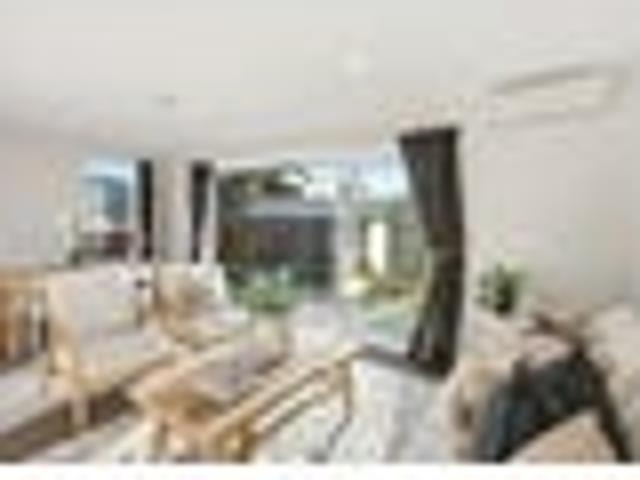 Apartment for sale in Heathcote, Canterbury