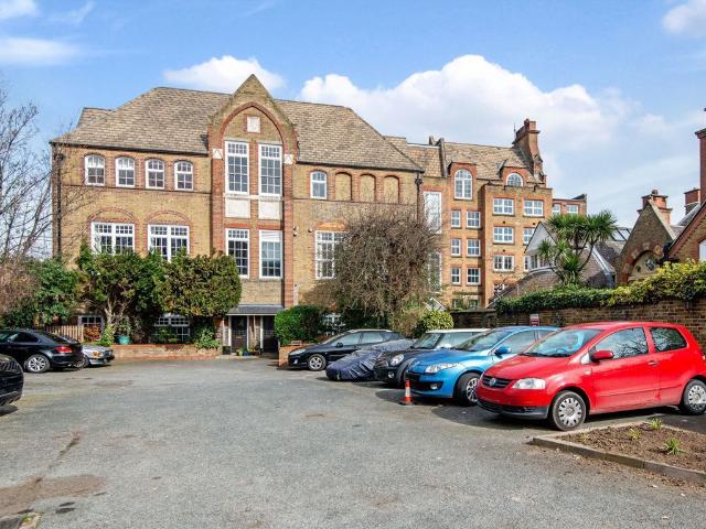 Apartment for rent in Old Ford, Mile End